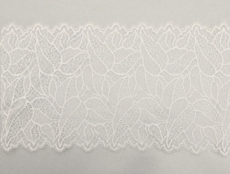 Seven Inch White Floral Leaf Scalloped Lace